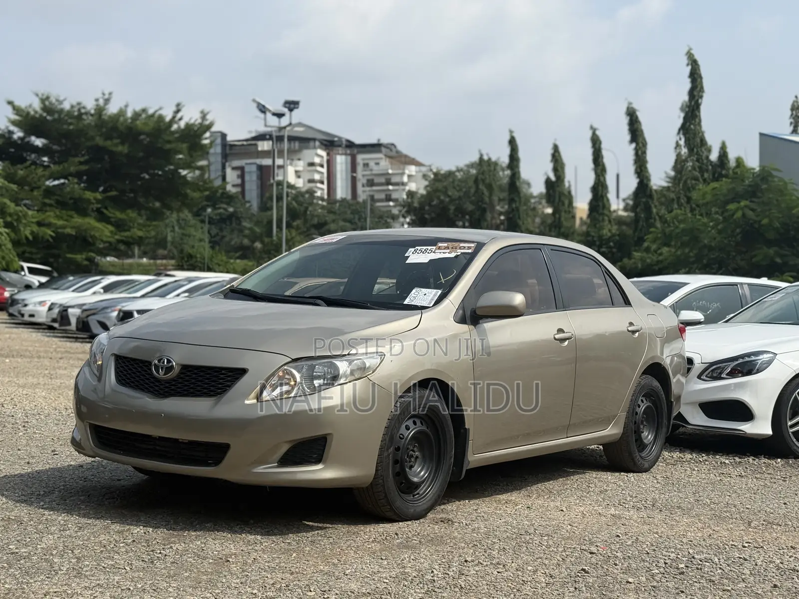 Toyota Corolla 2010 Gold