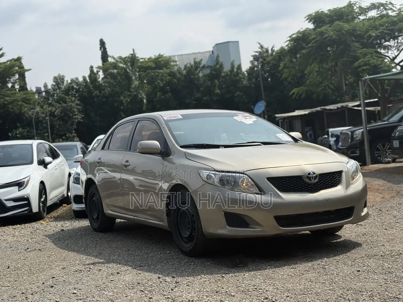 Toyota Corolla 2010 Gold