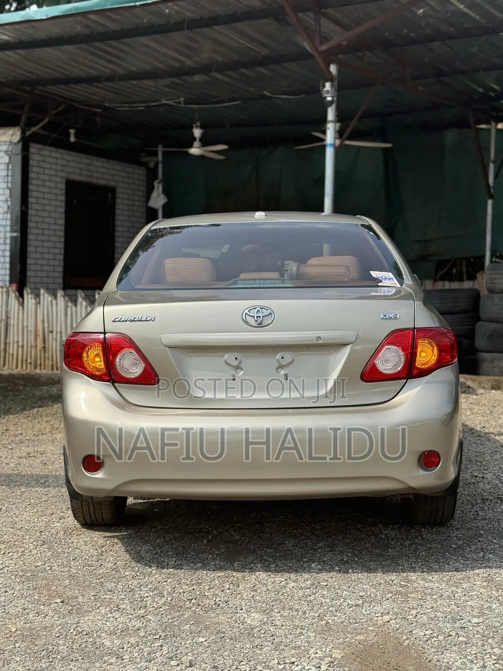 Toyota Corolla 2010 Gold
