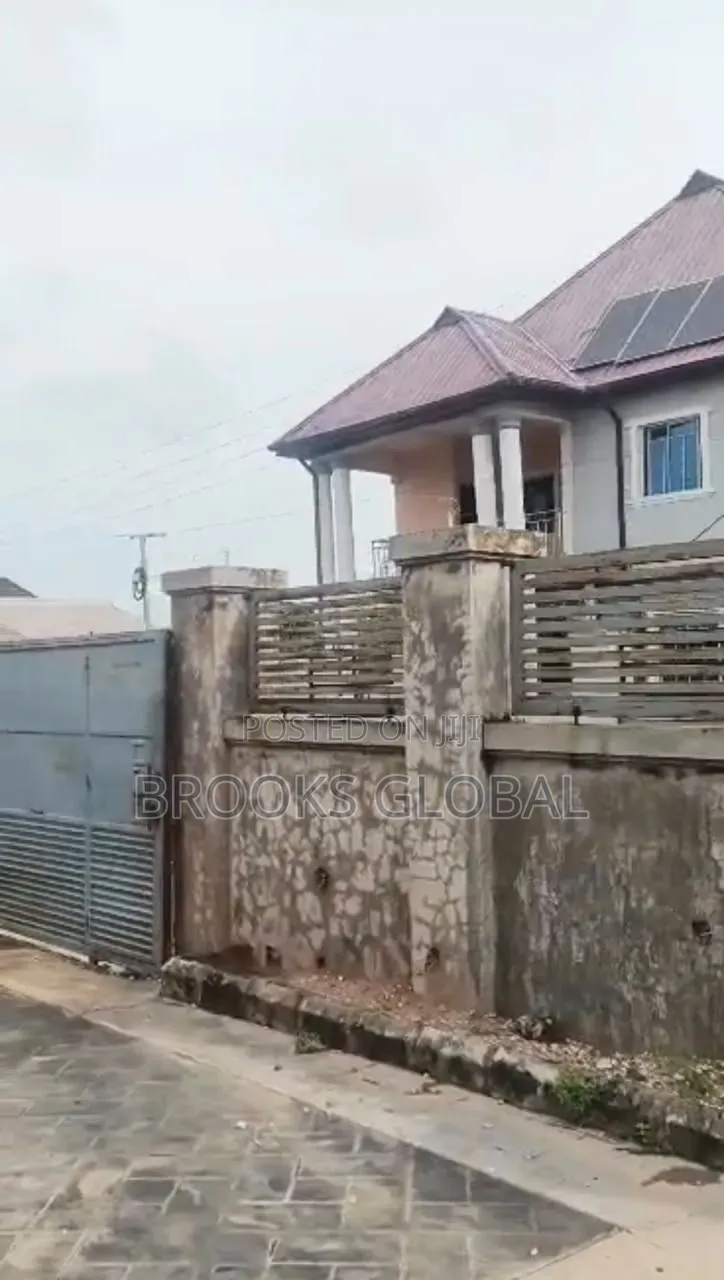 3bdrm Duplex in Benin City for sale