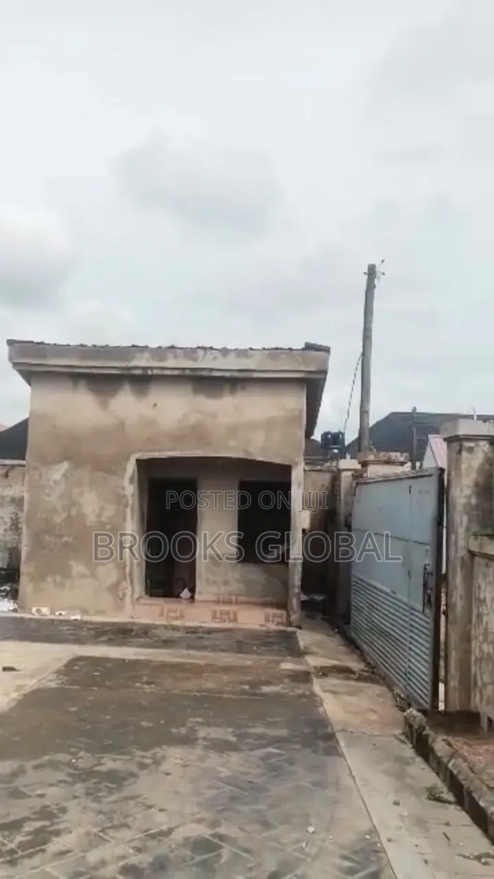3bdrm Duplex in Benin City for sale