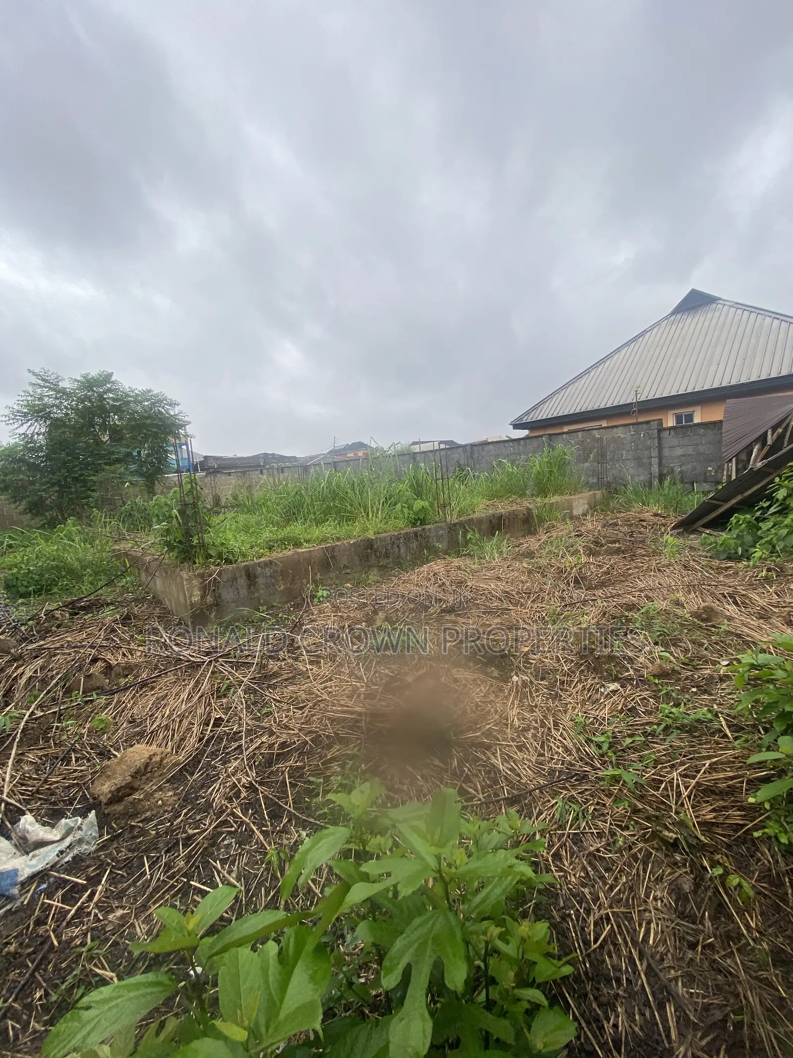 Dry Full Plot Land at Peace Estate, Ajao Estate Side