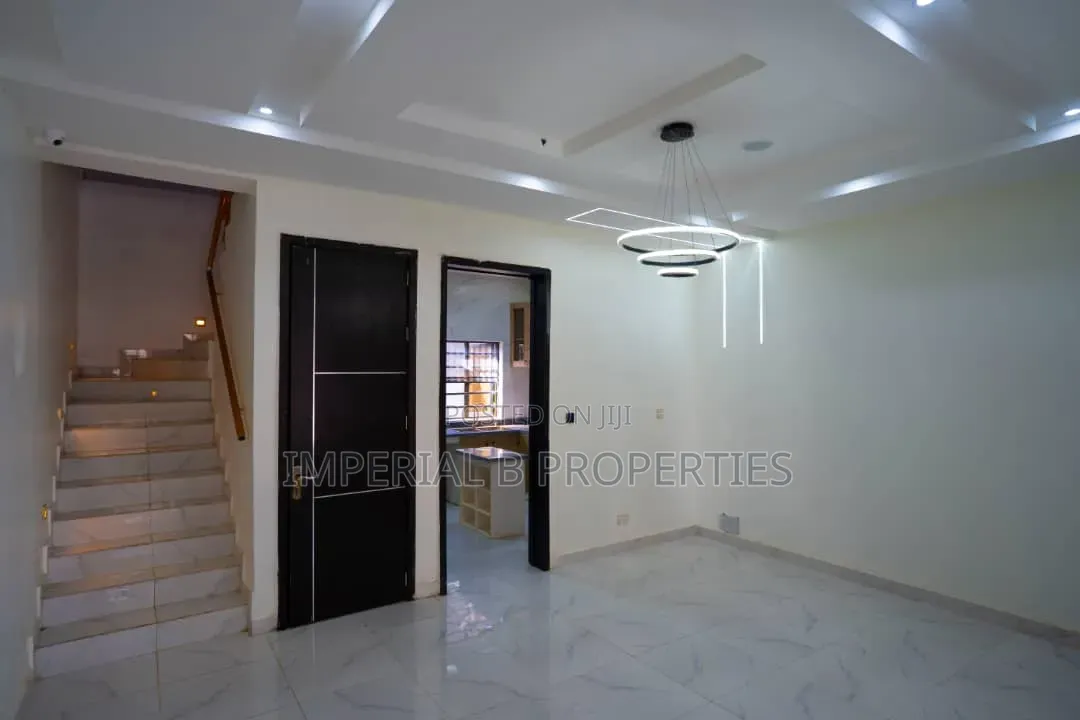 Furnished 2bdrm Duplex in Pantheon Bridge, VGC / Ajah for sale