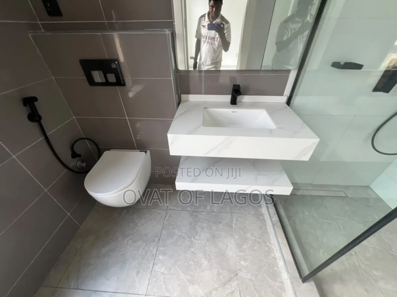 2bdrm Maisonette in Lekki Phase 1 for sale