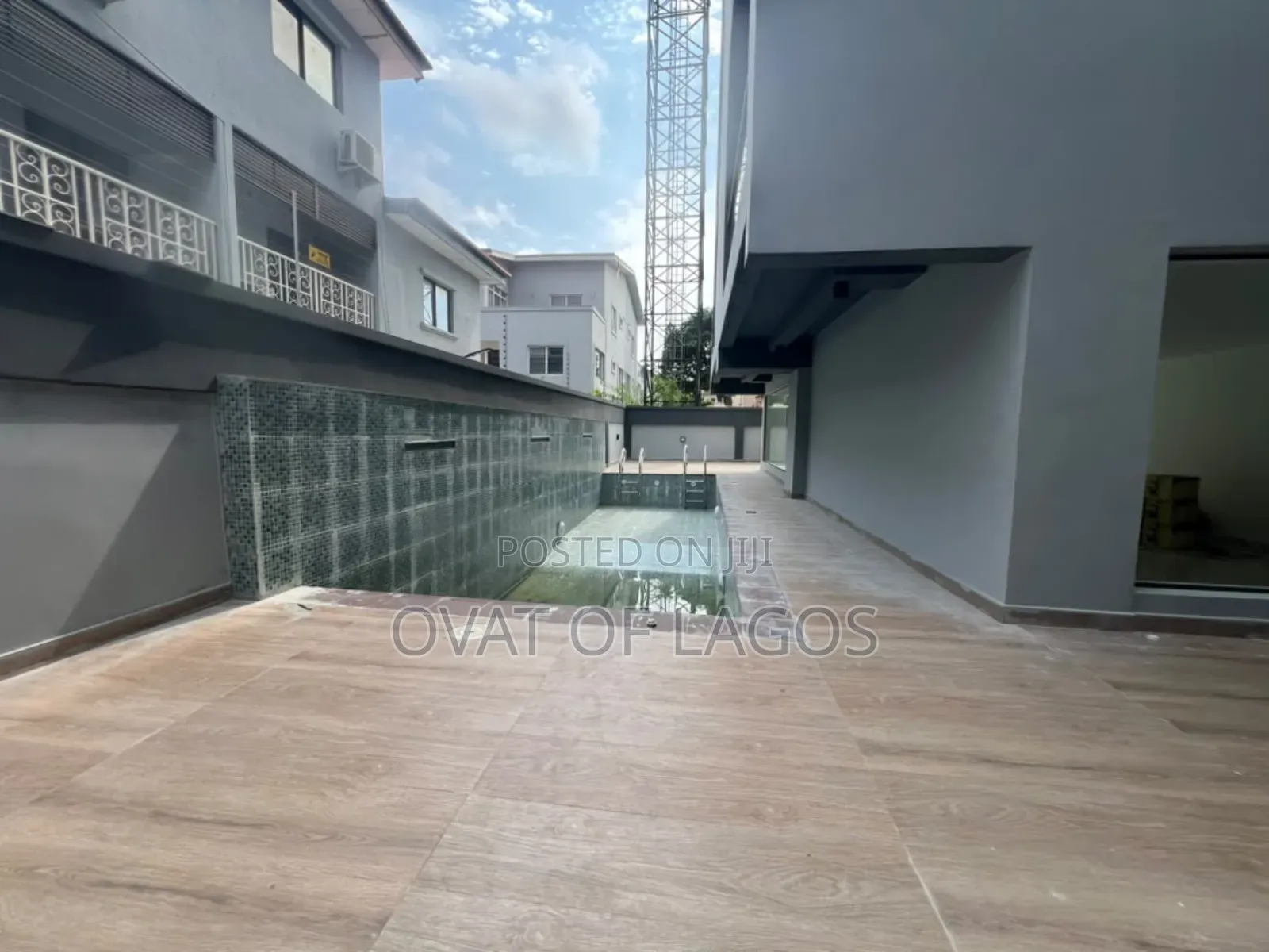 2bdrm Maisonette in Lekki Phase 1 for sale