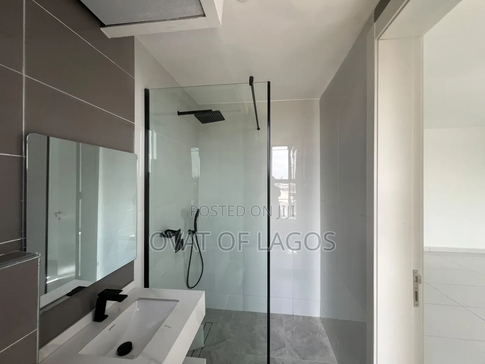 4bdrm Duplex in Lekki Phase 1 for sale