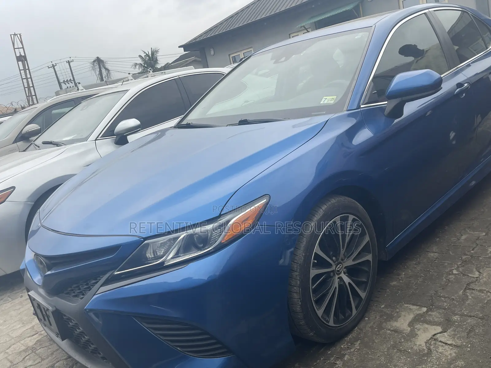 Toyota Camry SE (2.5L 4cyl 8A) 2019 Blue