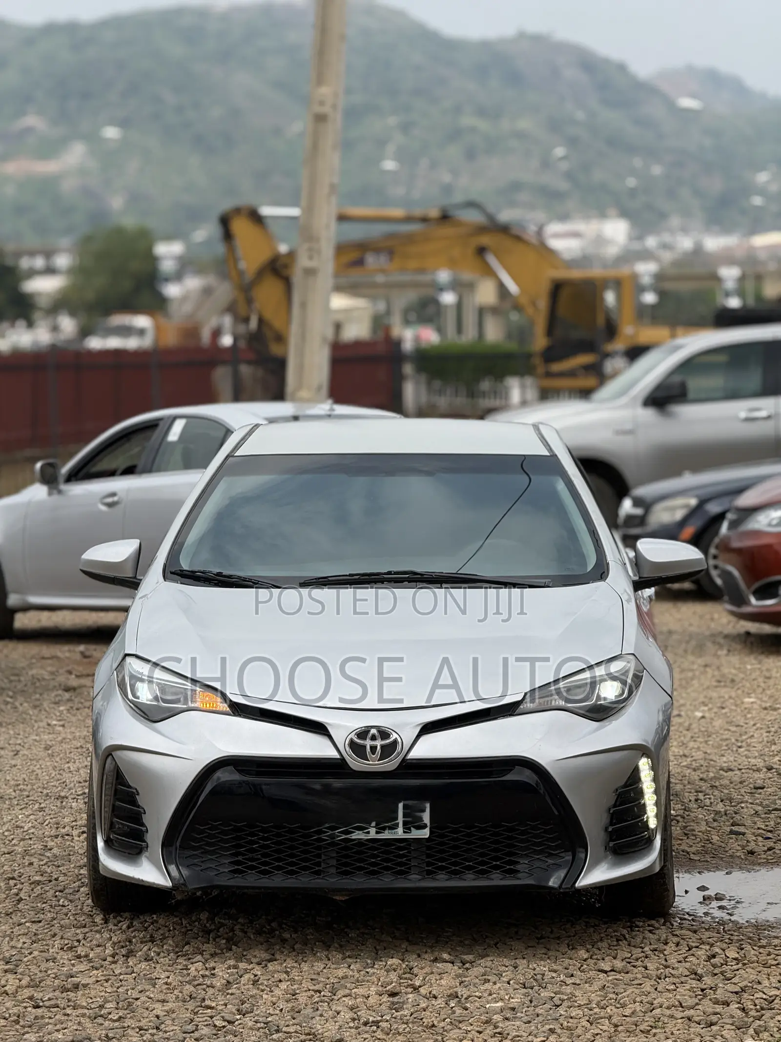 Toyota Corolla LE 4dr Sedan (1.8L 4cyl CVT) 2015 Silver