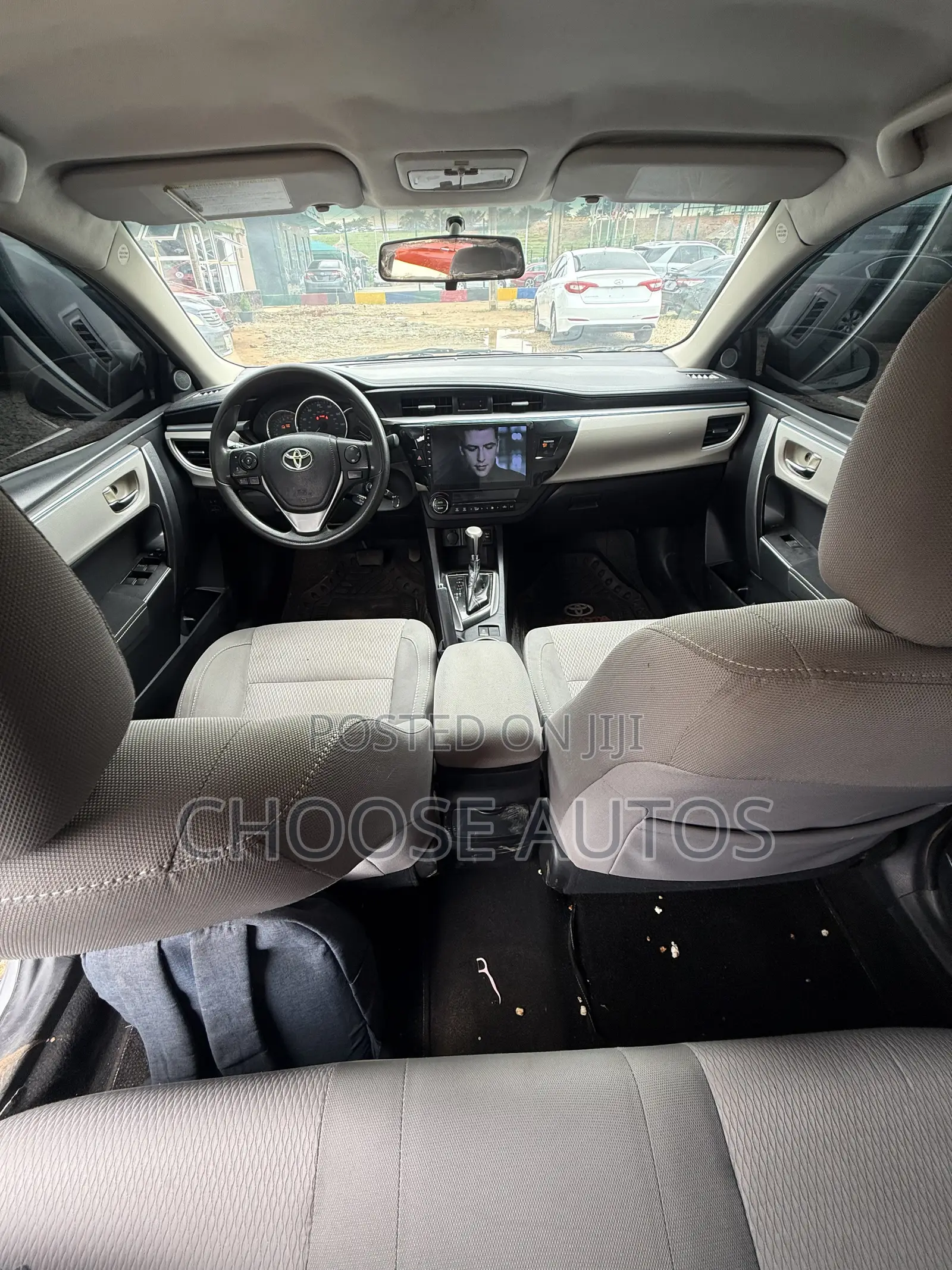 Toyota Corolla LE 4dr Sedan (1.8L 4cyl CVT) 2015 Silver
