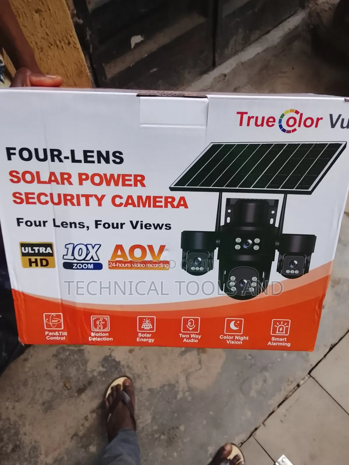 : Four-Lens Solar Power Security Camera (Solar CCTV Camera).