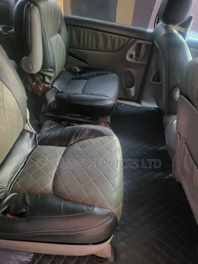 Toyota Sienna 2004 Gray