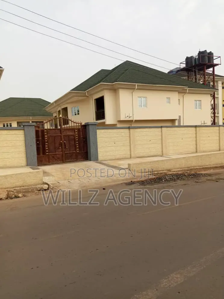 Furnished 4bdrm Duplex in Enugu for sale