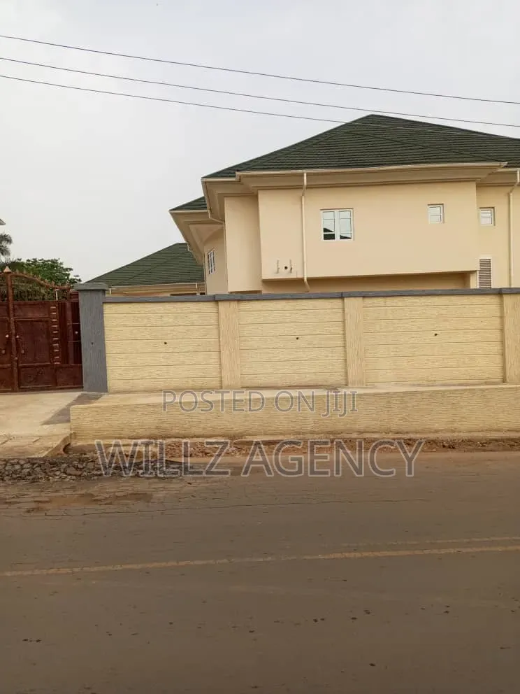 Furnished 4bdrm Duplex in Enugu for sale