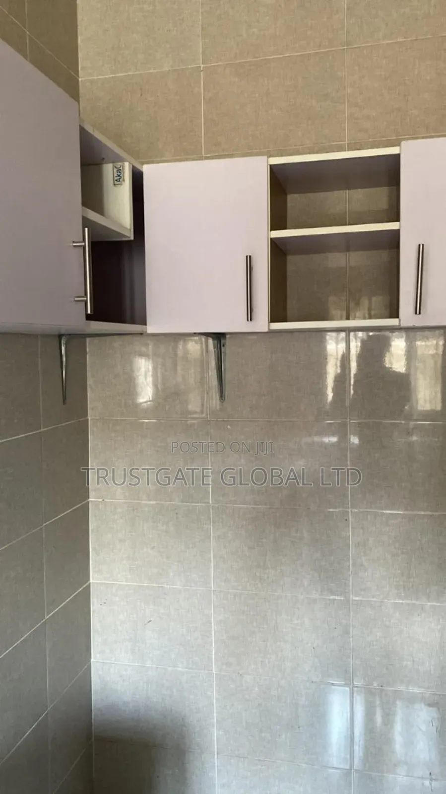 1bdrm Apartment in Broadview Estate, Idu Industrial for rent
