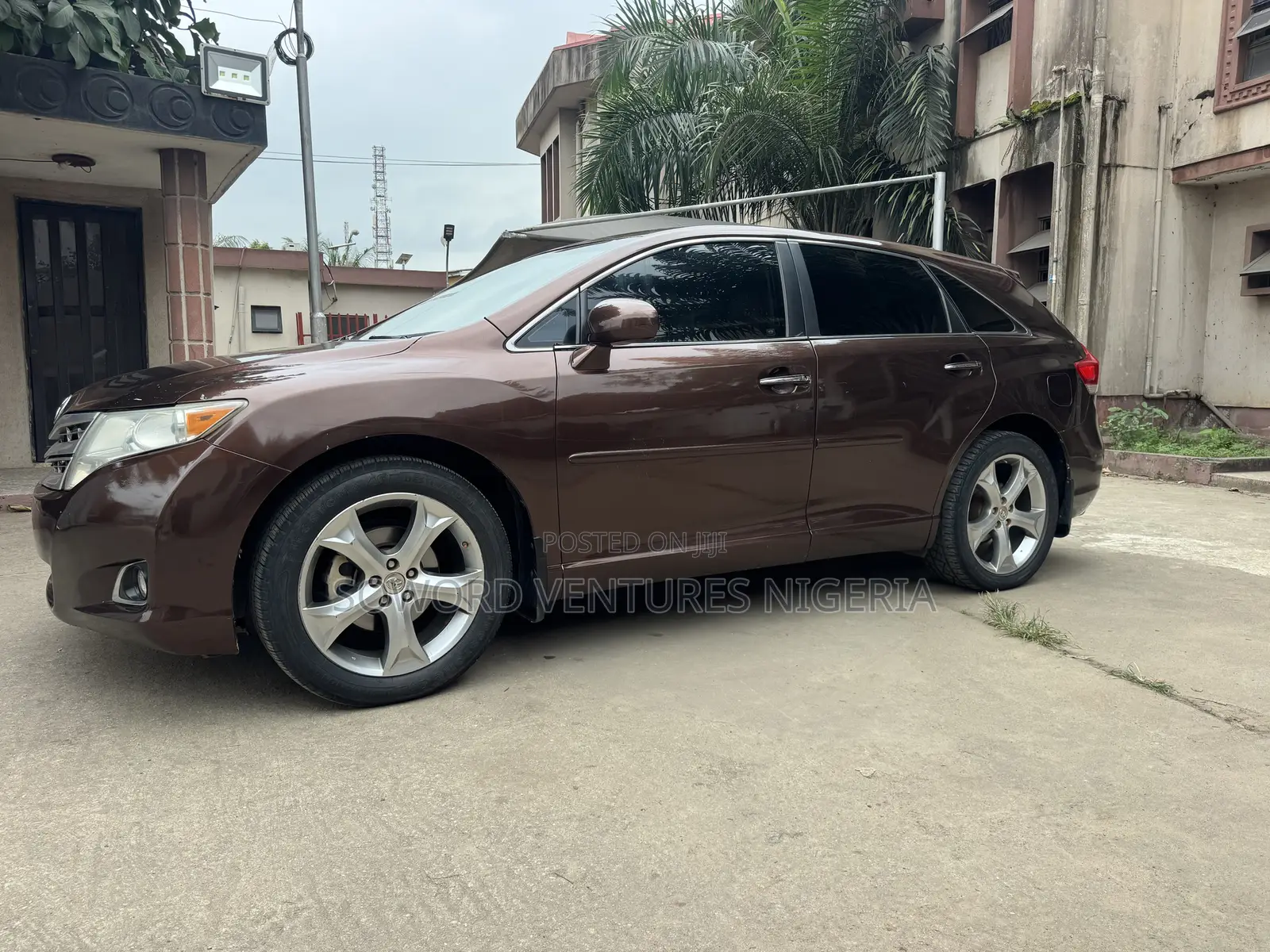 Toyota Venza 2010 Brown