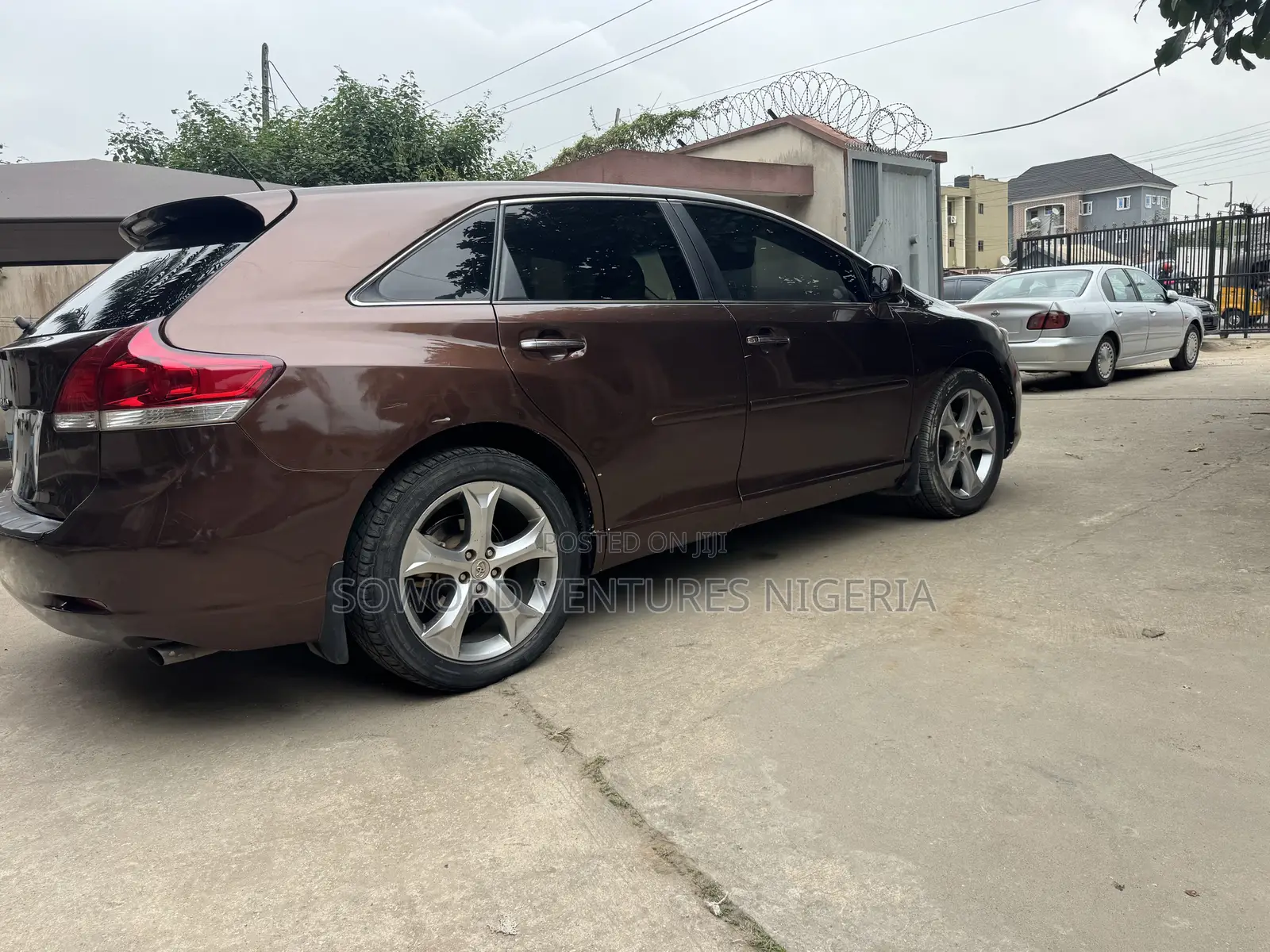 Toyota Venza 2010 Brown