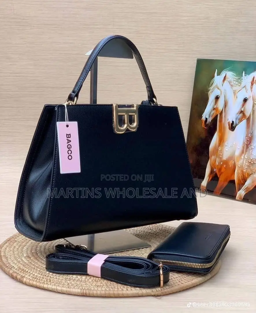 Brown Textured Bagco Structured Trapezoidal Handbag Set Features a Pro