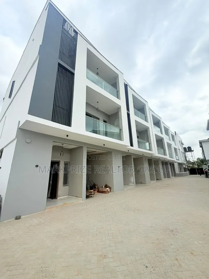 4bdrm Duplex in Ogudu Gra Lagos for sale