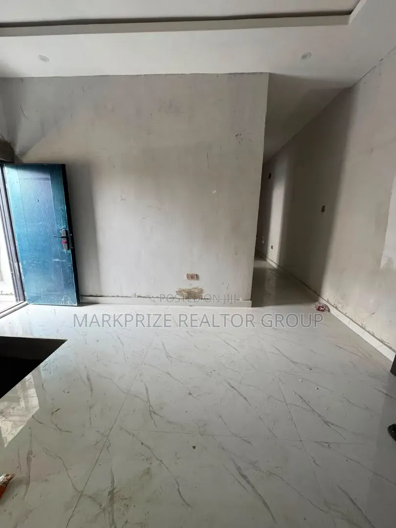 4bdrm Duplex in Ogba Gra Lagos for sale