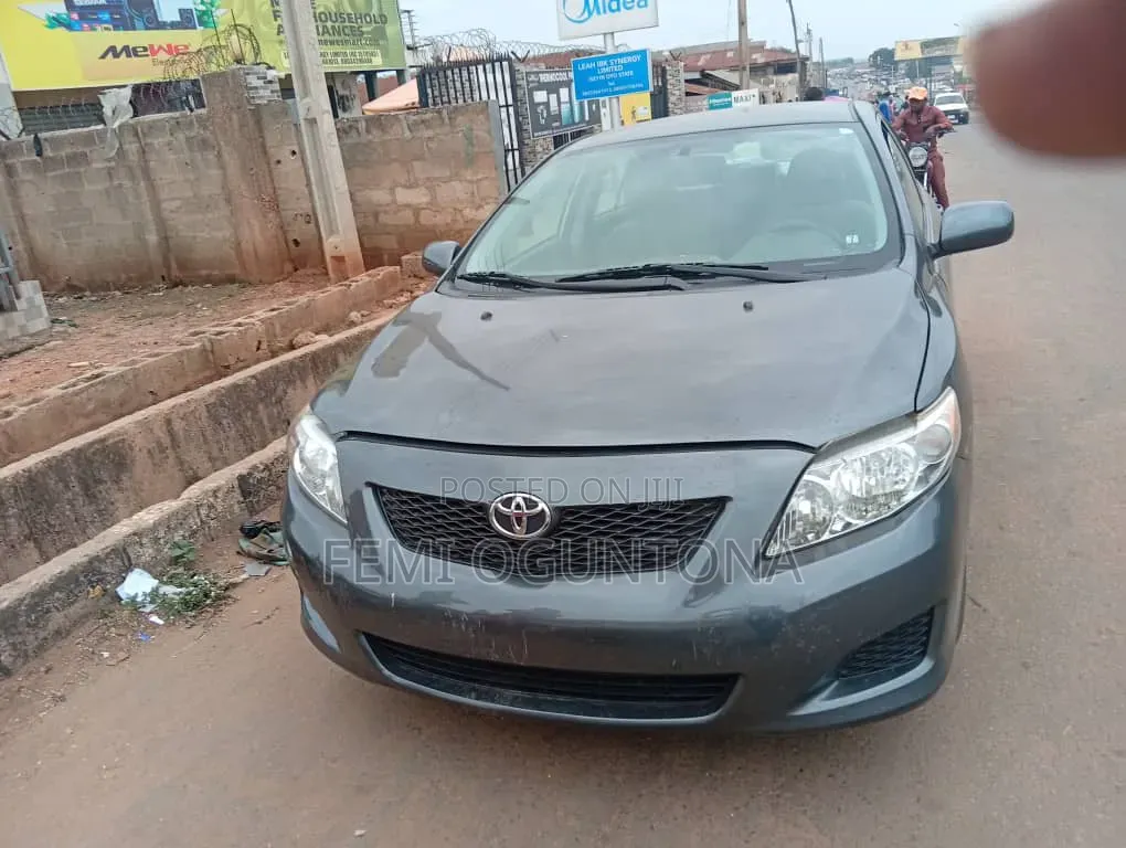 Toyota Corolla 2010 Beige