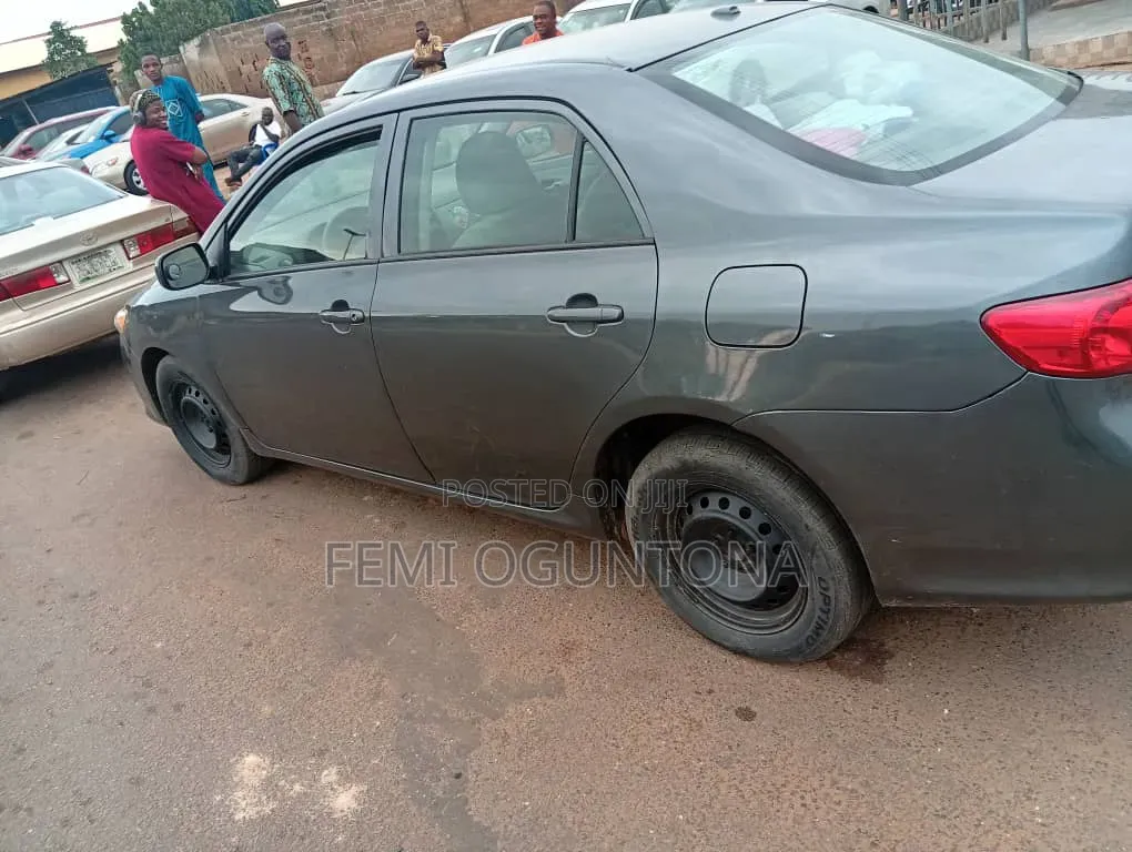 Toyota Corolla 2010 Beige