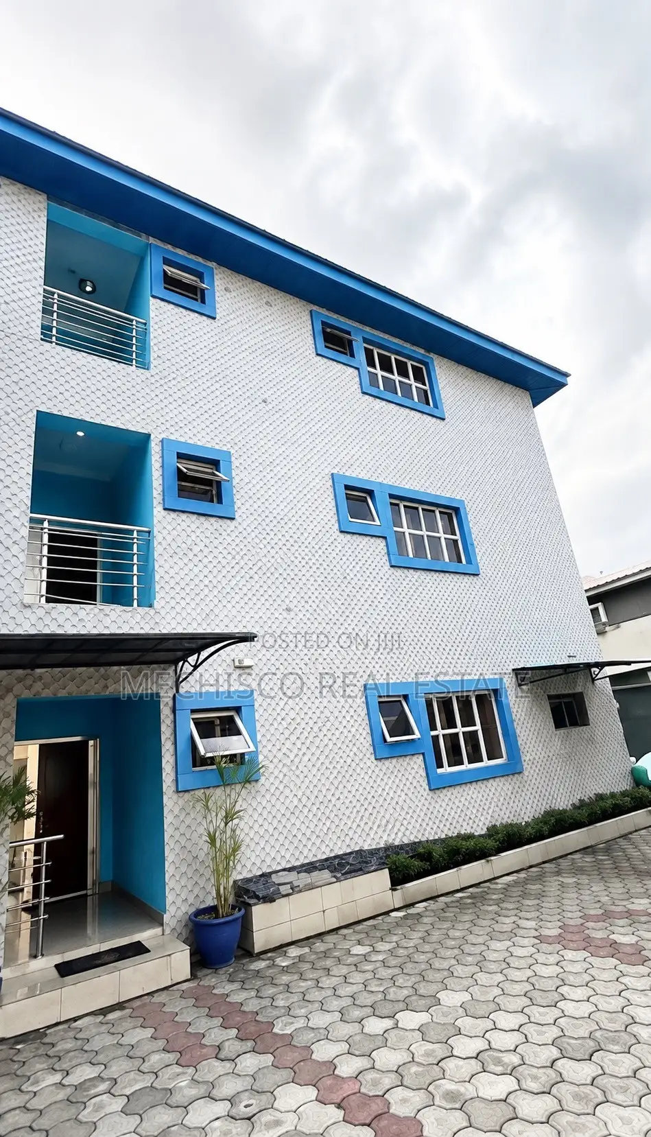 30 Rooms Hotel for Sale at Rumuodara, Port Harcourt