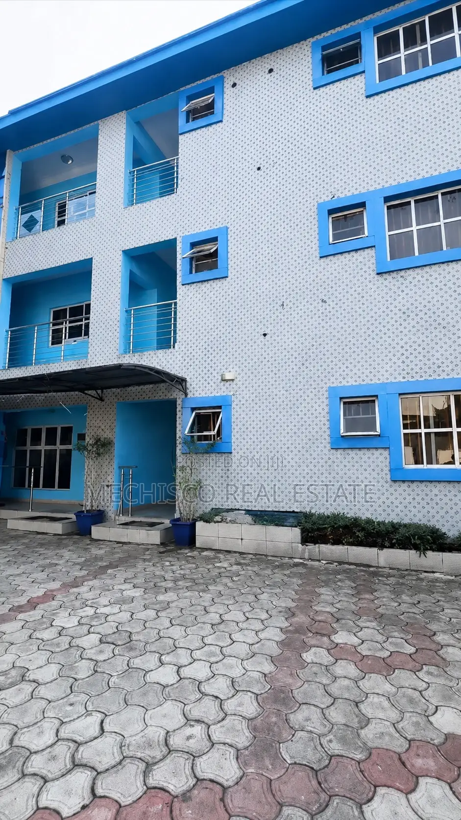 30 Rooms Hotel for Sale at Rumuodara, Port Harcourt