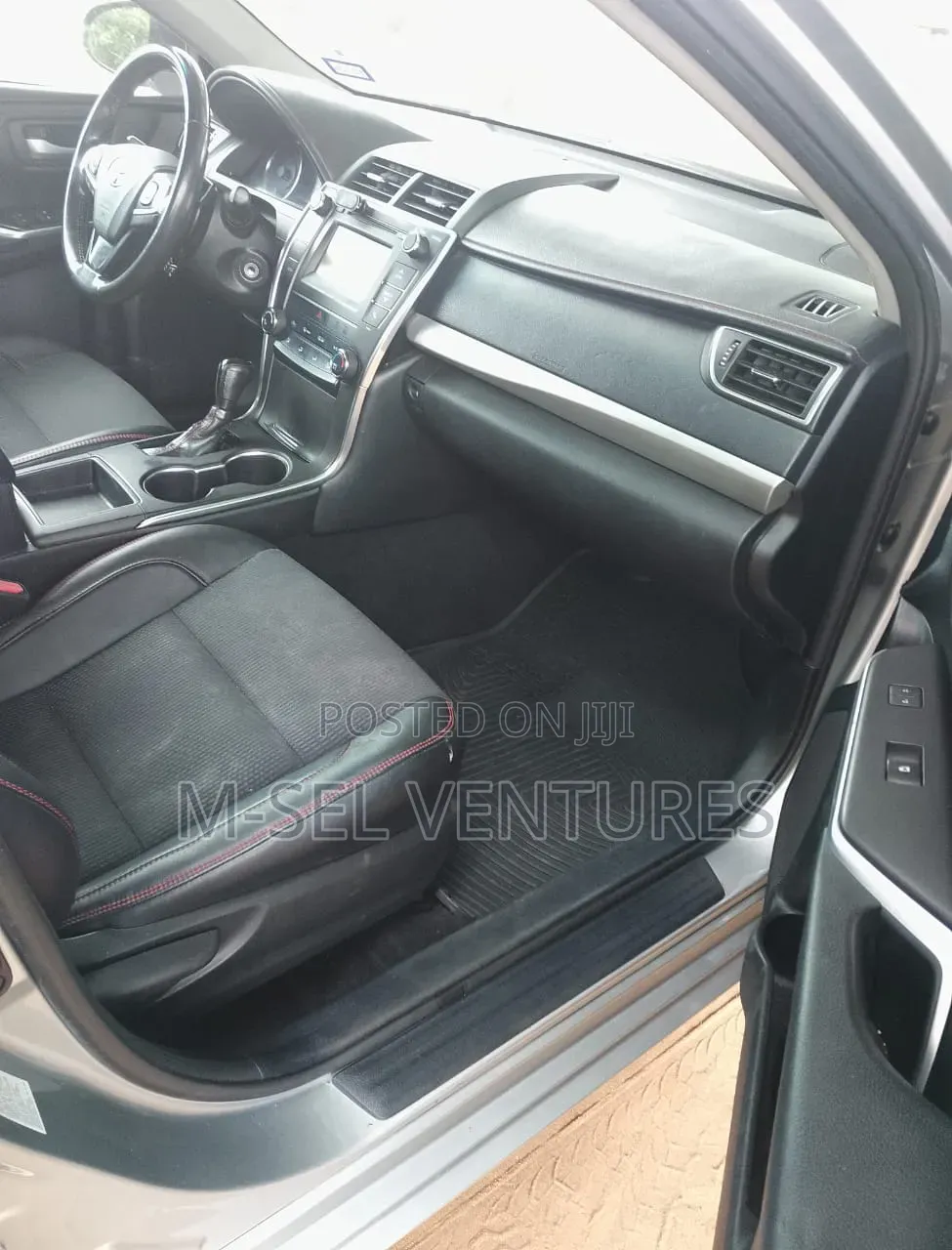 Toyota Camry 2017 Silver