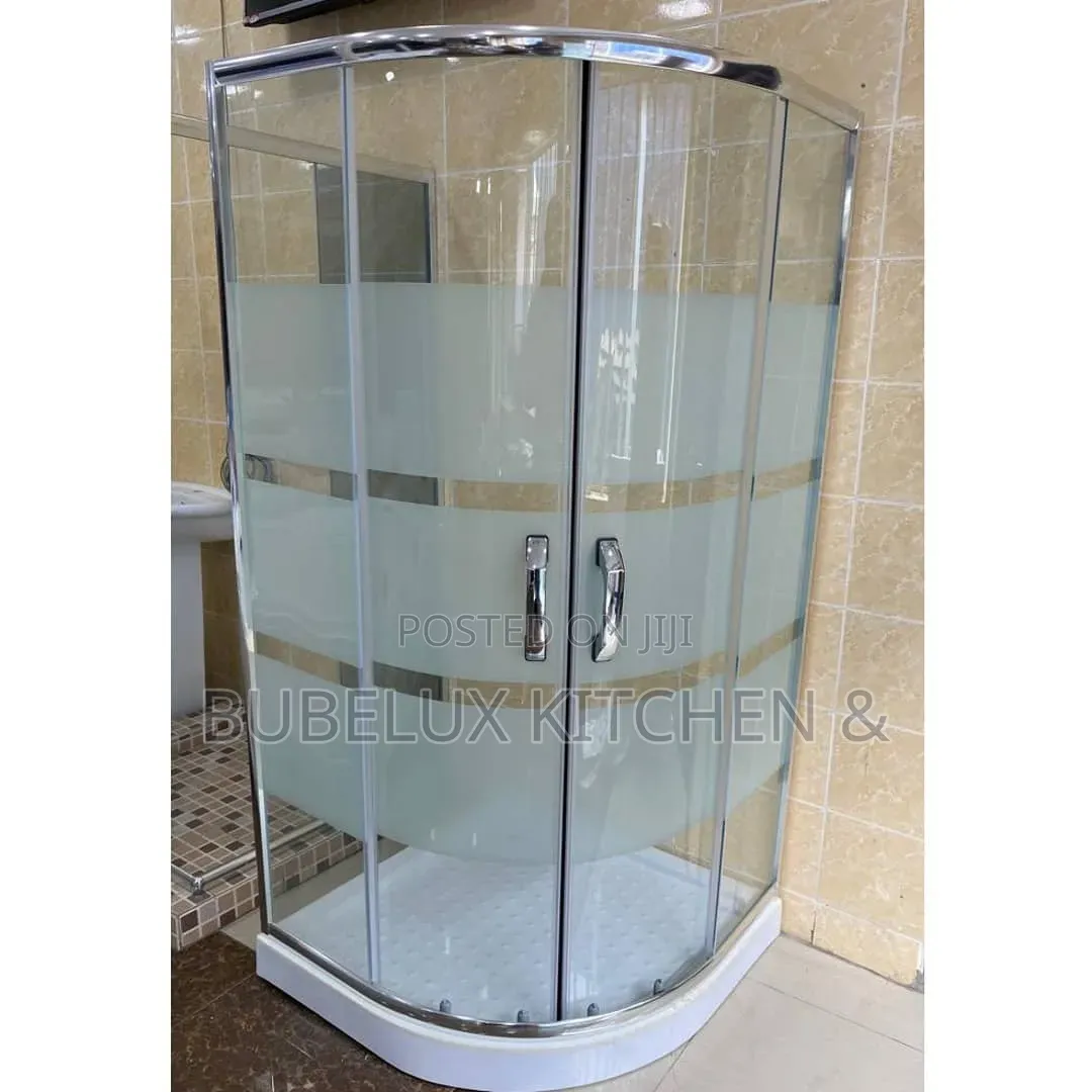 Luxury Curved Glass Shower Cubicle – Frosted Design