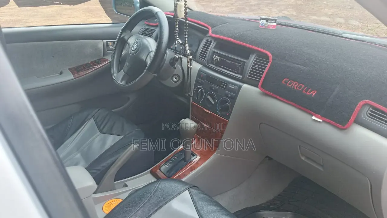 Toyota Corolla 2006 Silver