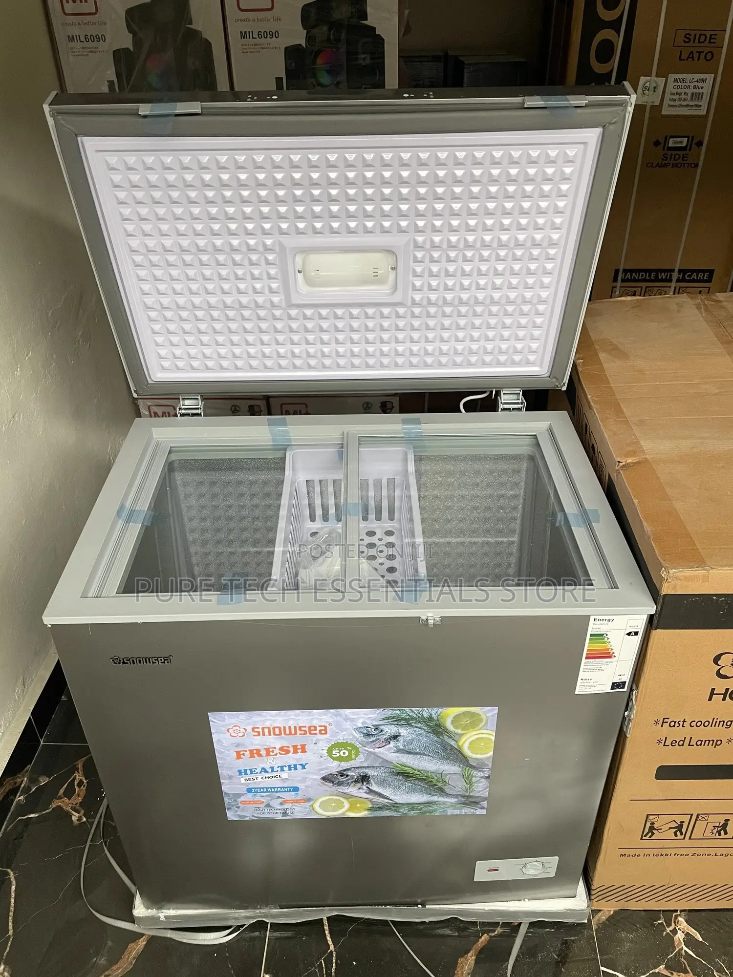 Original Snowsea 200 Liters Chest Freezer With Inner Glass