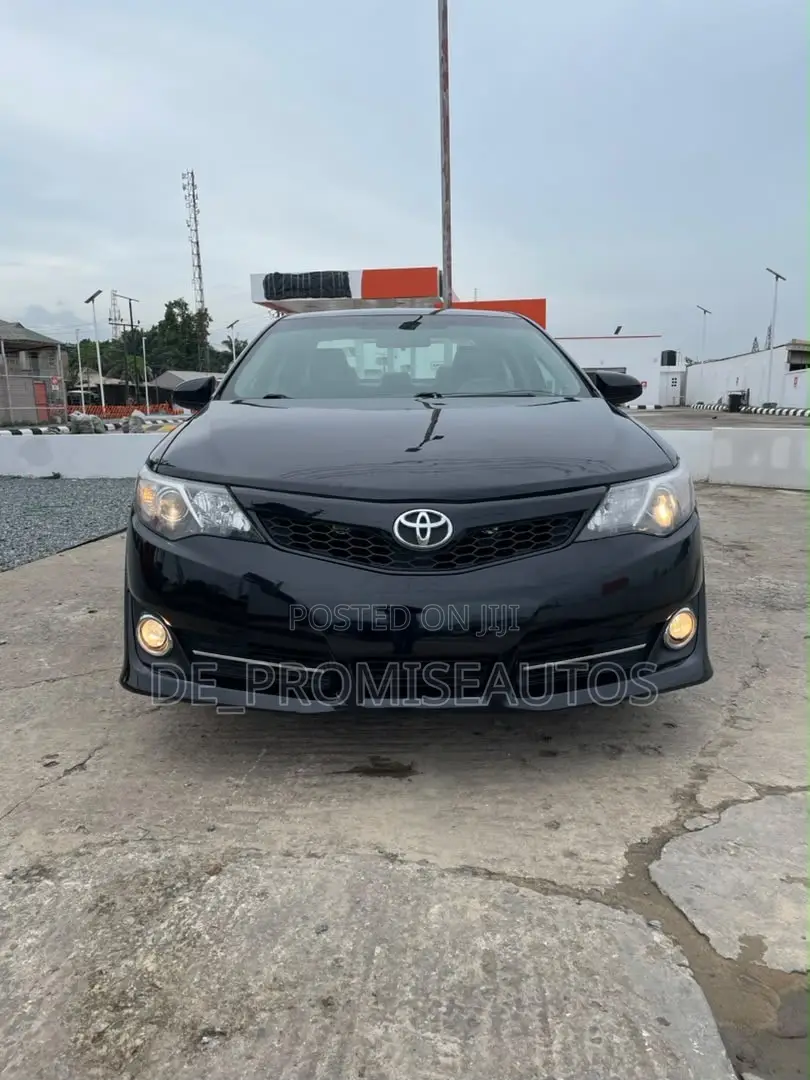 Toyota Camry SE 4dr Sedan (2.5L 4cyl 6A) 2012 Black