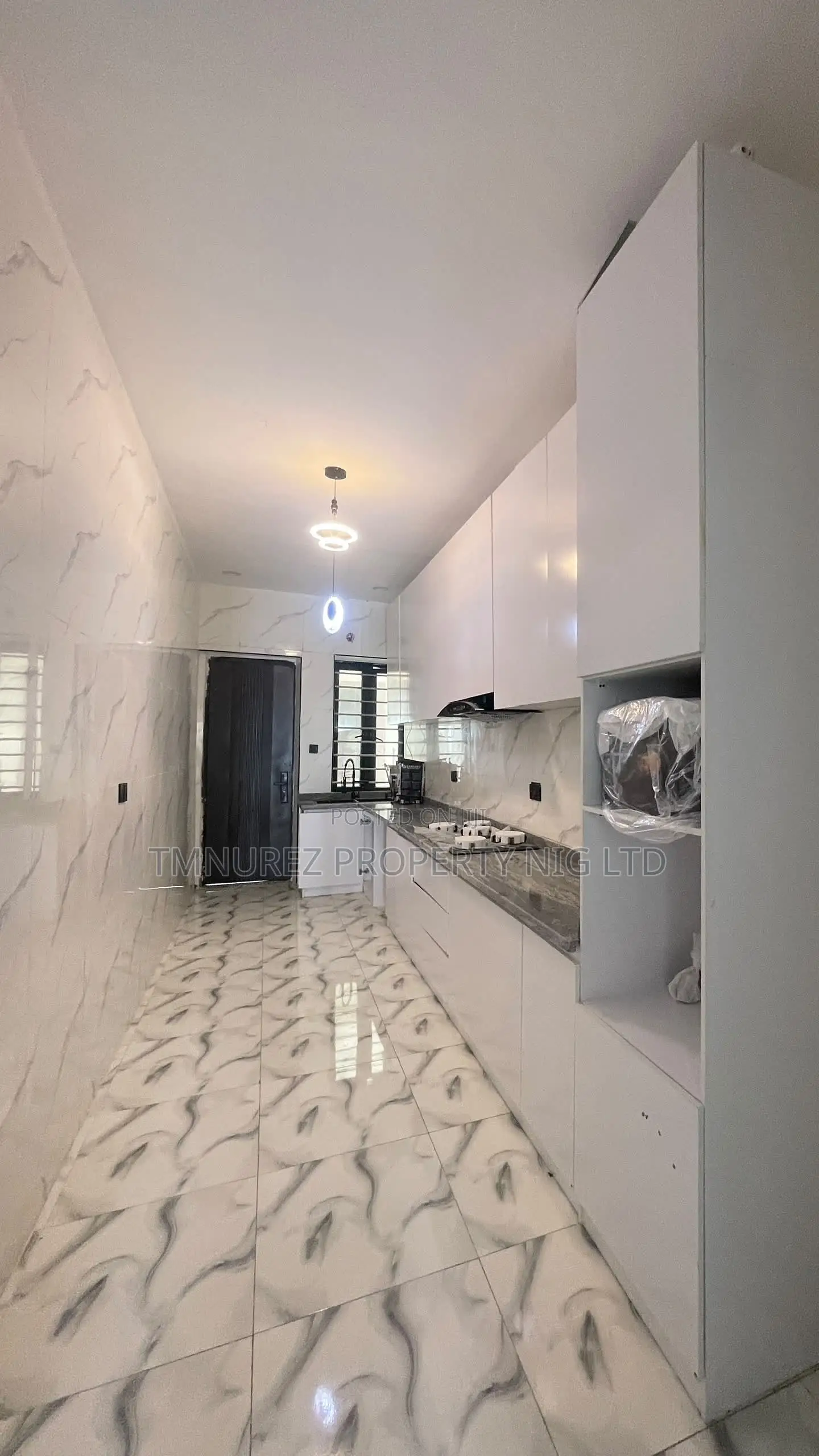 4bdrm Duplex in Ikota for sale