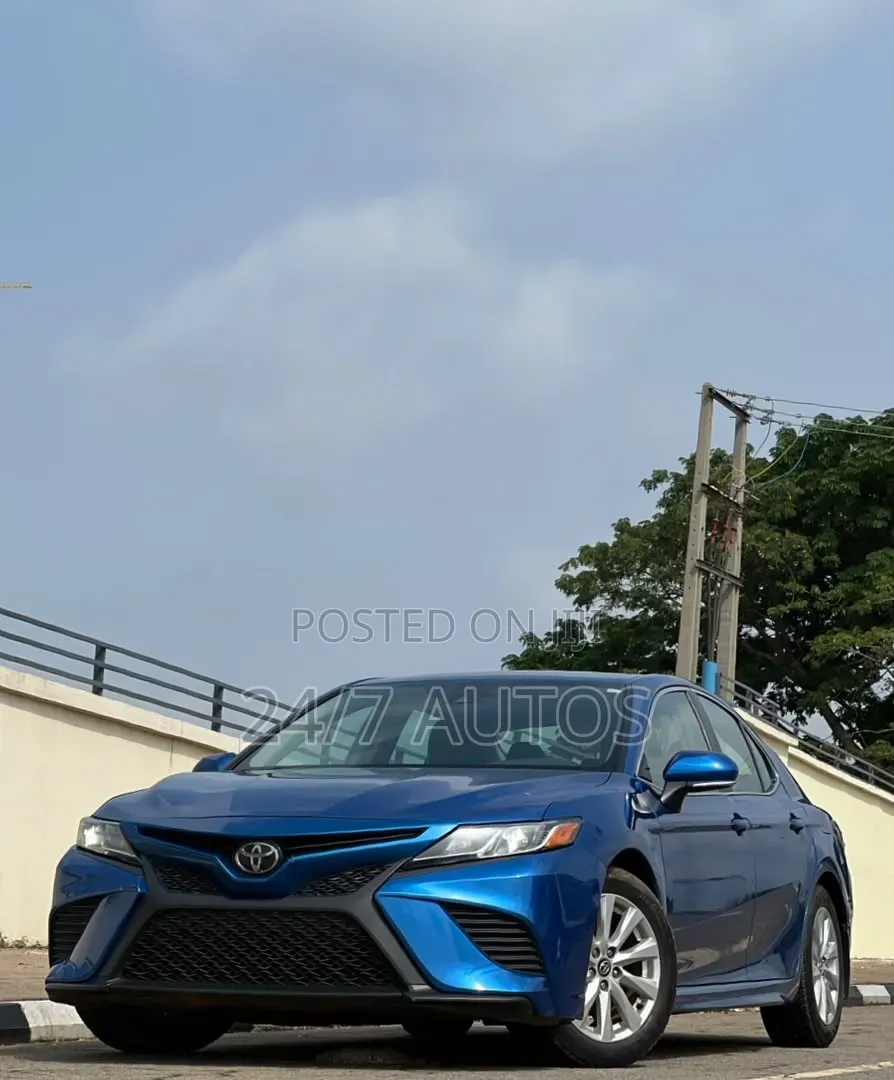 Toyota Camry 2019 Blue