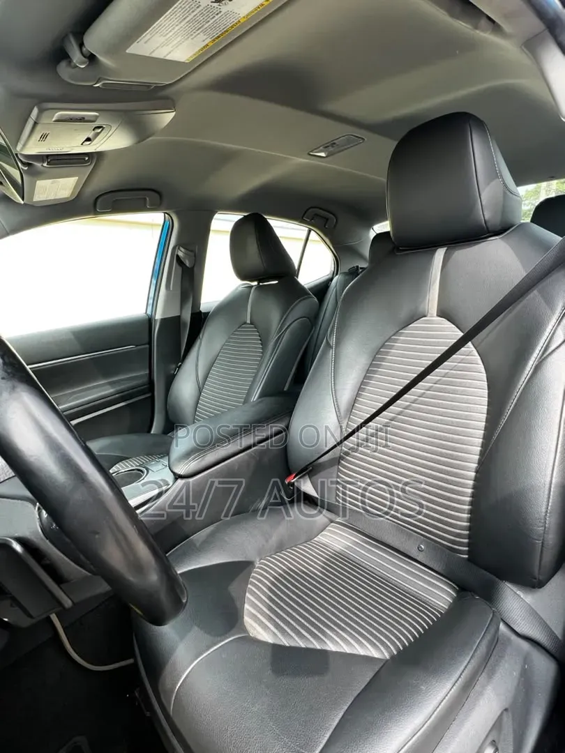 Toyota Camry 2019 Blue
