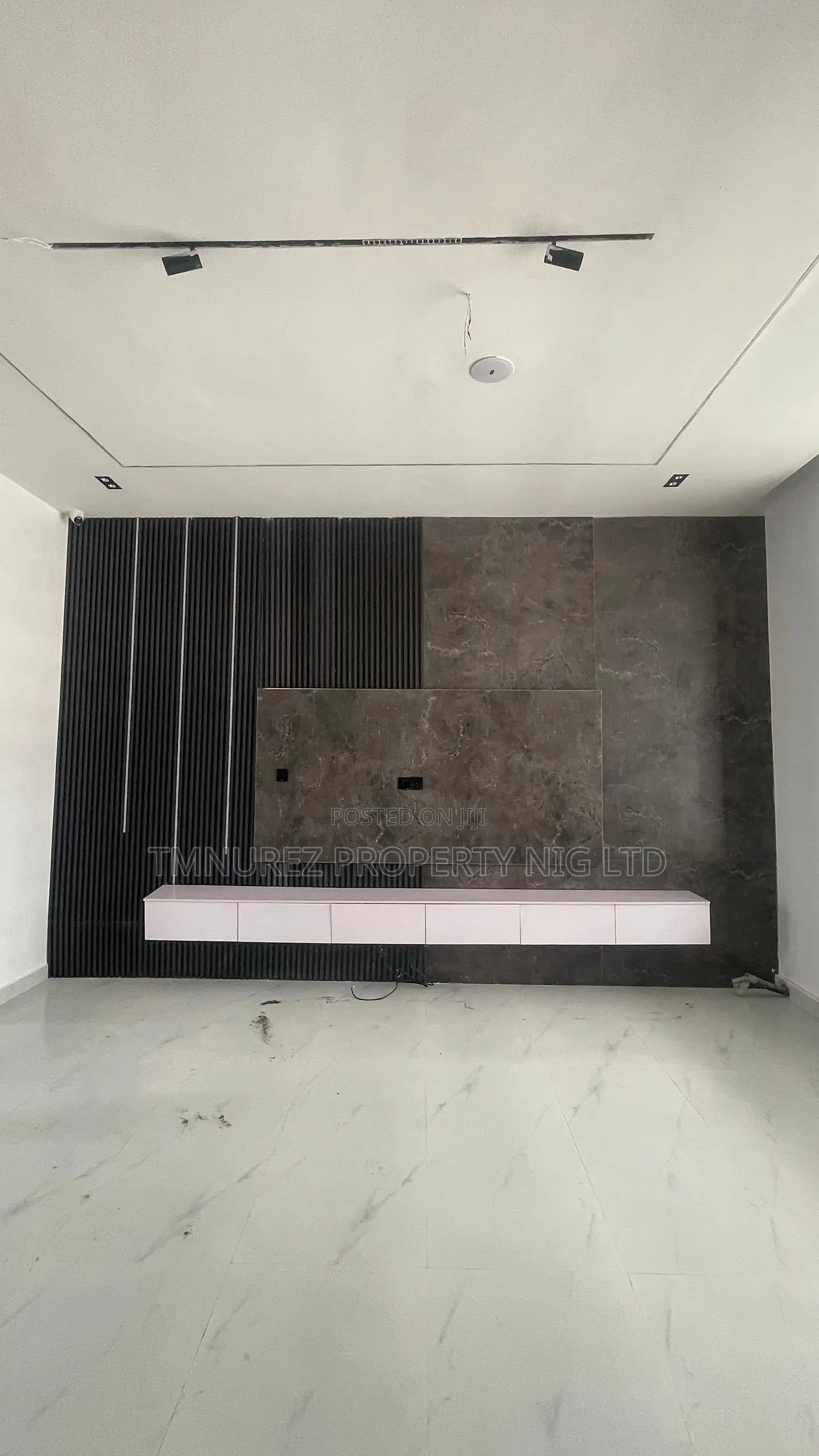 4bdrm Duplex in Ikota for sale