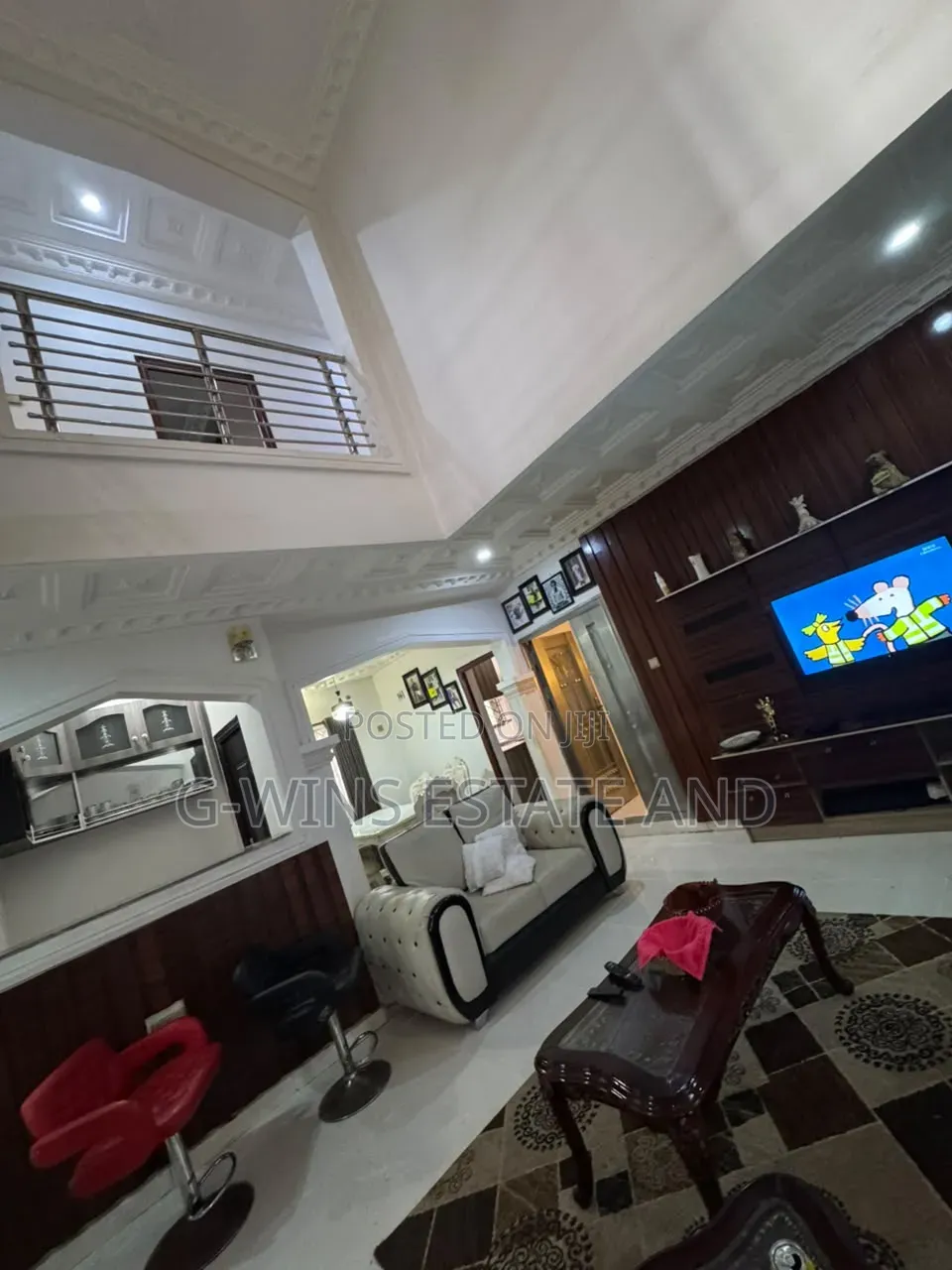 4bdrm Duplex in Ohovbe Quarters Off for sale