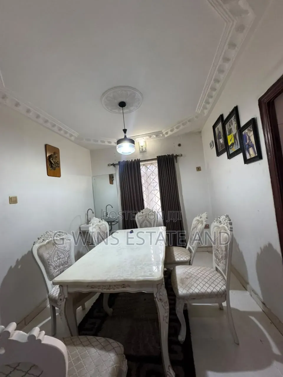 4bdrm Duplex in Ohovbe Quarters Off for sale