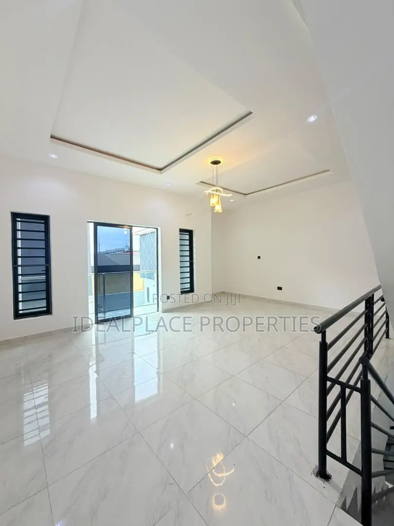 4bdrm Townhouse/Terrace in Ogudu GRA for sale