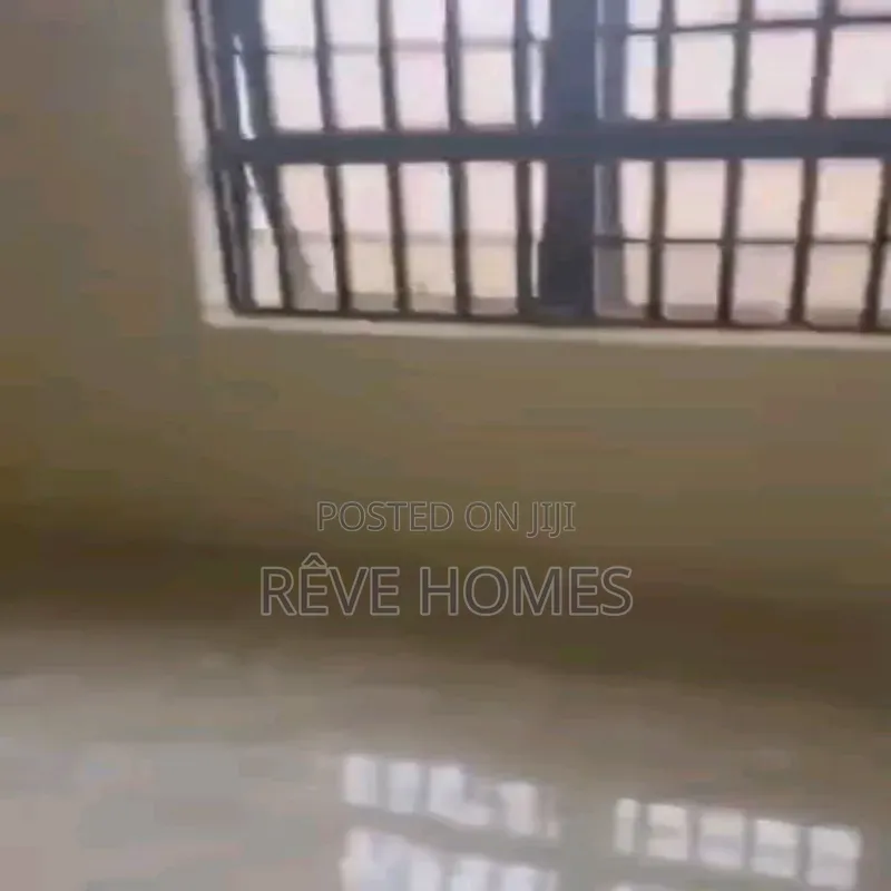 Mini Flat in Adekunle for rent