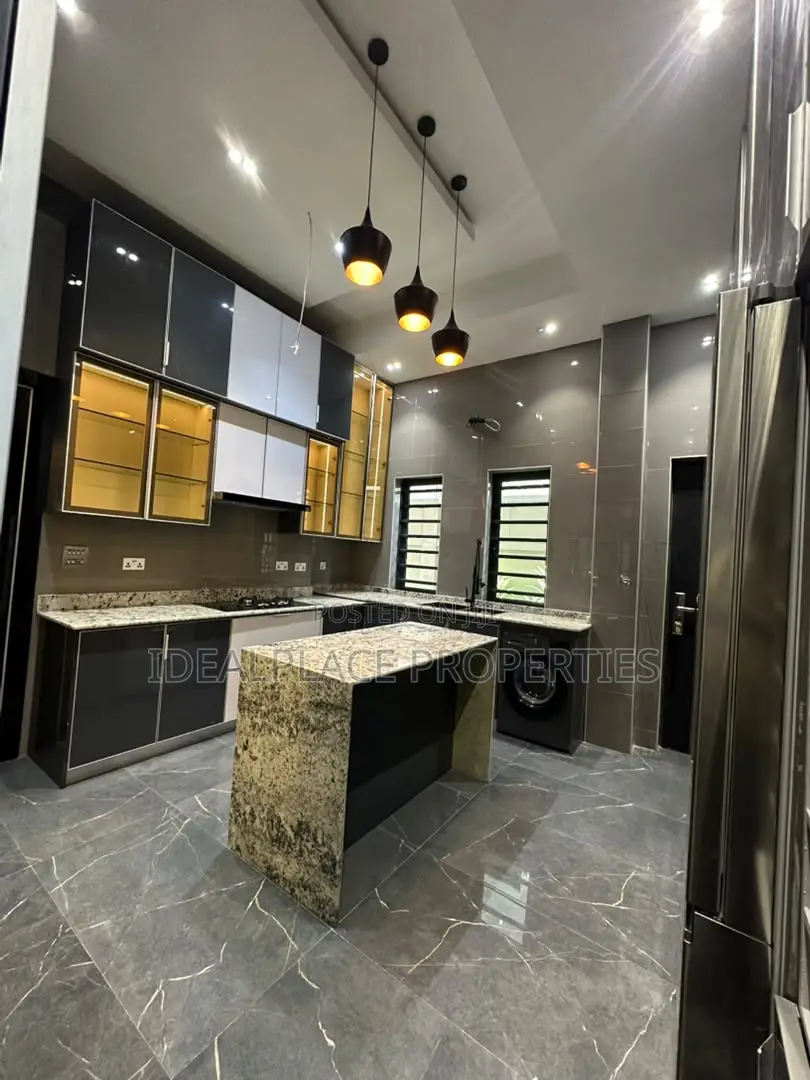 5bdrm House in Old Ikoyi for sale