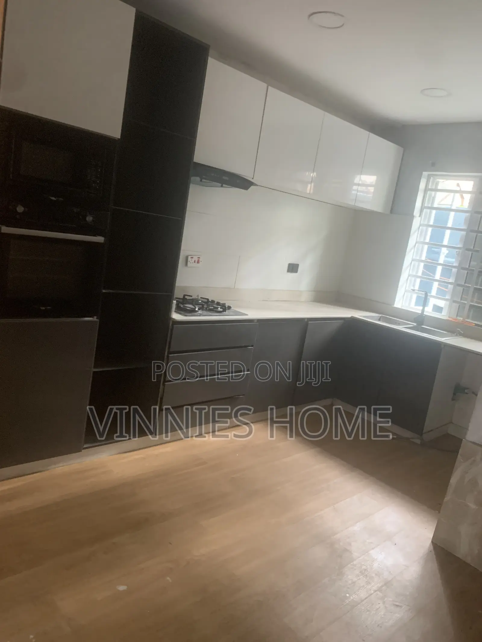 4bdrm Townhouse / Terrace in Lekki Phase for rent