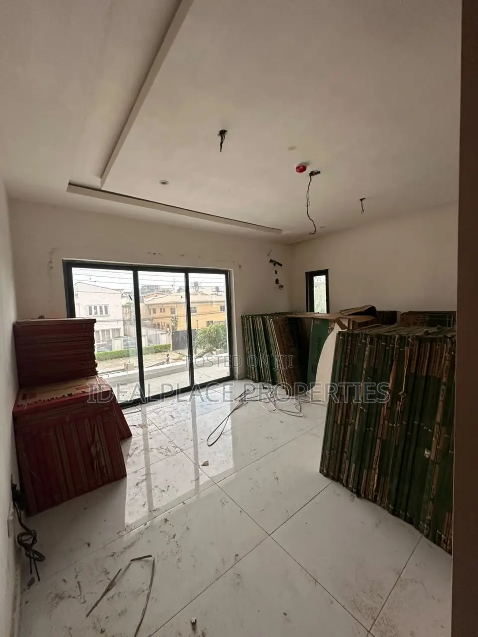 2bdrm Apartment in Lekki Phase 1 for sale