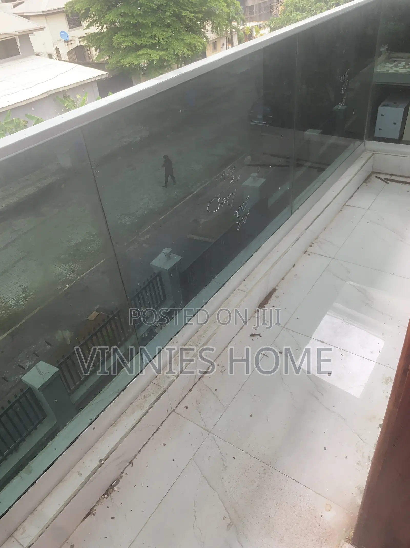 2bdrm Block of Flats in Lekki Phase 1 for rent