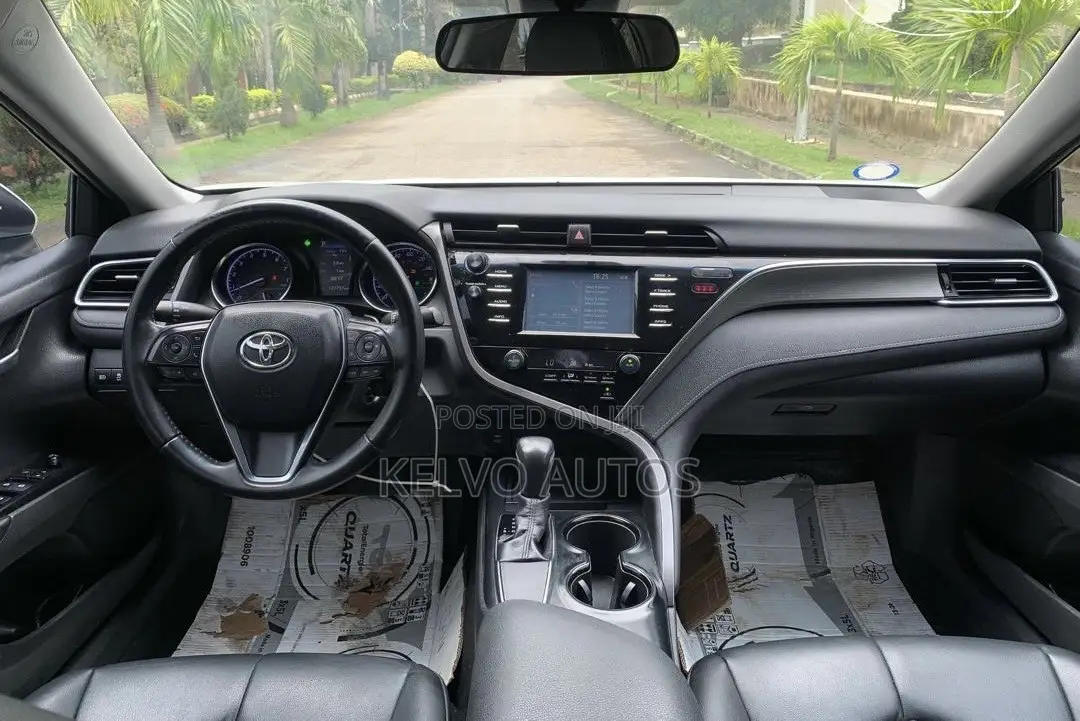 Toyota Camry 2019 White