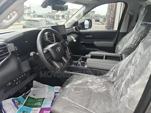 Toyota Tundra 2024 Gray