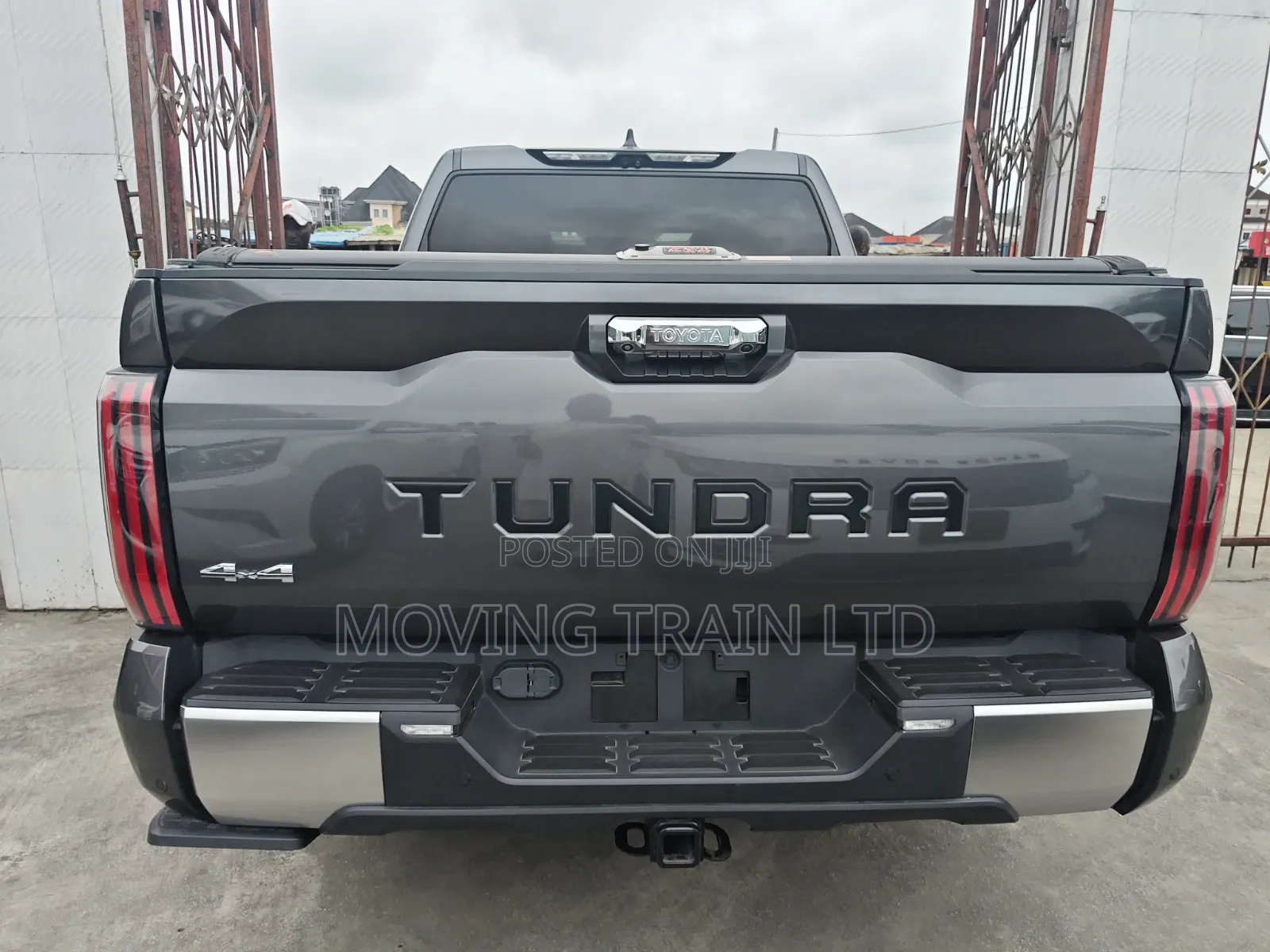 Toyota Tundra 2024 Gray