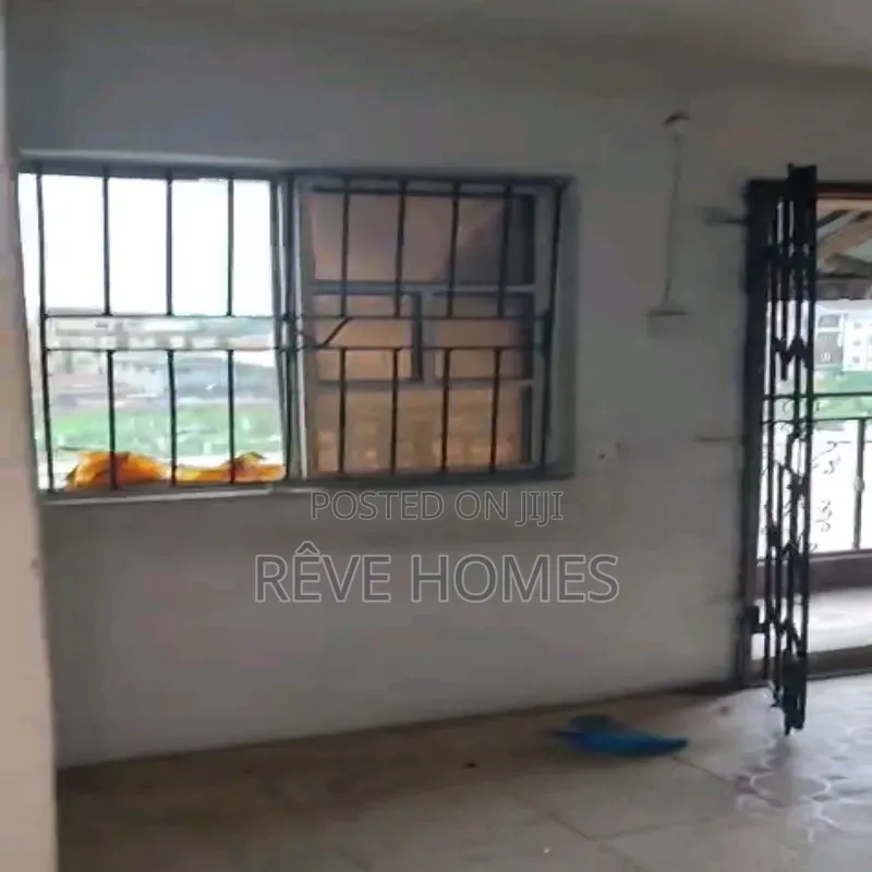 Mini Flat in Adekunle for rent