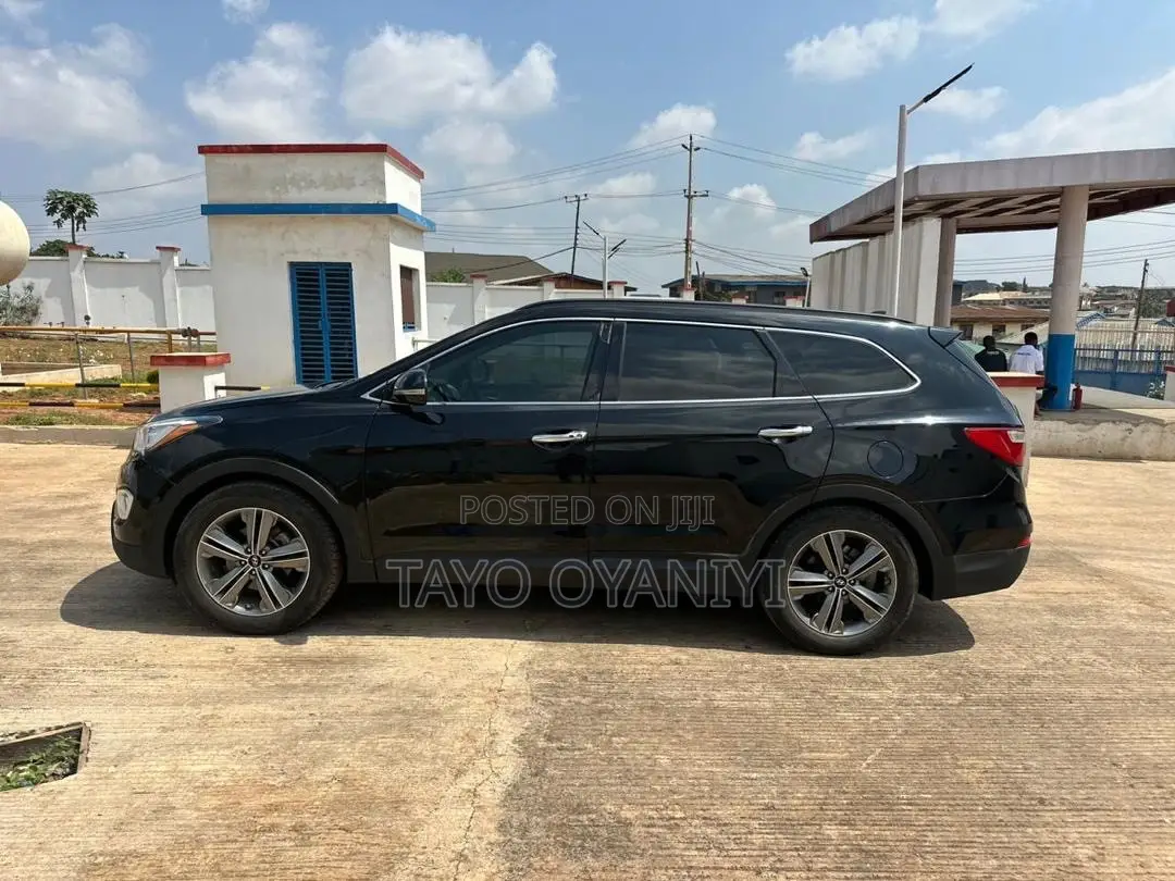 Hyundai Santa Fe Limited w/Saddle Interior 4dr SUV (3.3L 6cyl 6A) 2015