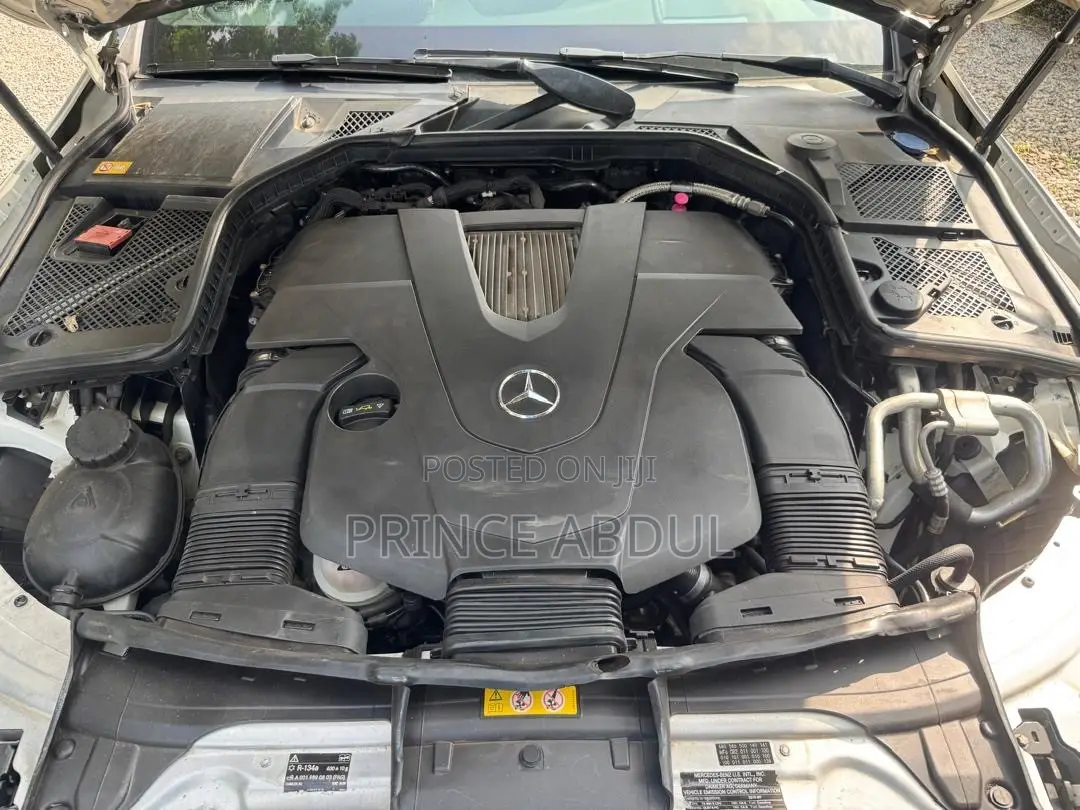 Mercedes-Benz C400 2017 White
